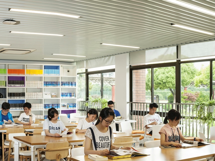 上海交通大学附属中学(图1) 上海交通大学附属中学(图1)