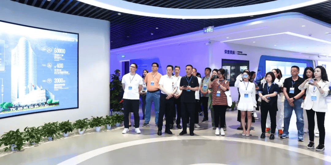 走进成都通威参观考察,通威太阳能工厂参观交流(图3) 走进成都通威参观考察,通威太阳能工厂参观交流(图3)